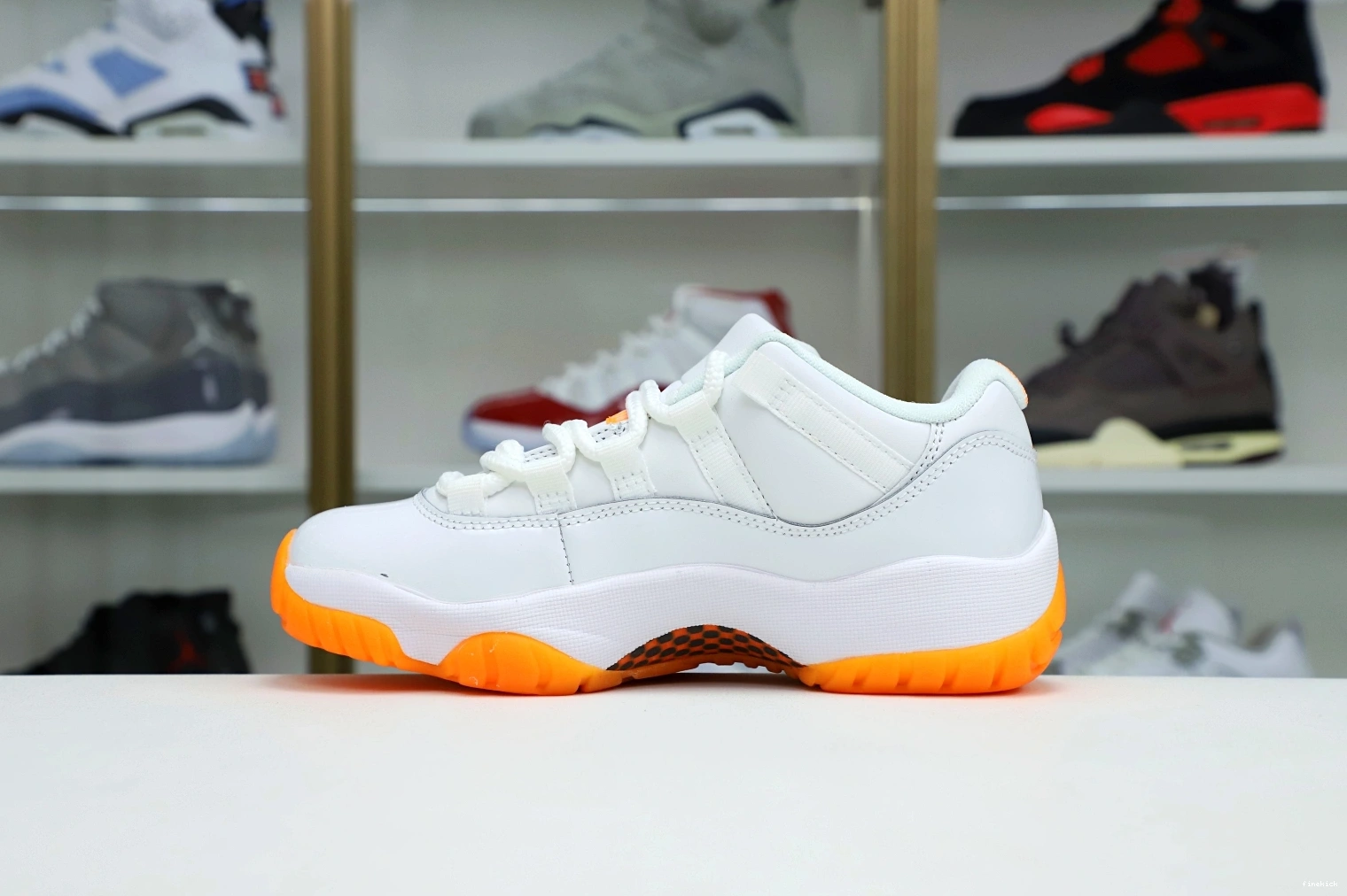 'BRIGHT CITRUS' AIR WMNS 11 RETRO JORDAN LOW 0905